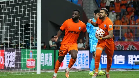 枪手逆转狼队终结十连败奇局，萨卡双献乌龙神迹，本-怀特遗憾离场伤退！