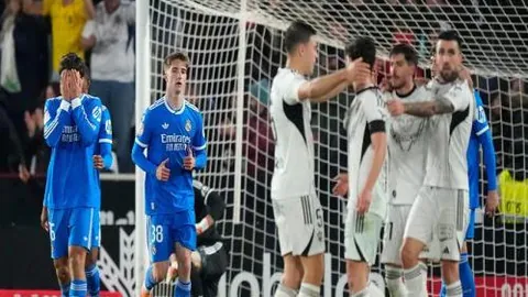 [图]梅州客家杨超声双响助球队2-1胜河南，赛季首胜到手